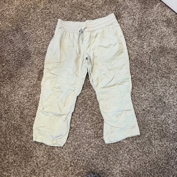 The North Face Women's Capris - Light Cream - Picture 1 of 6
